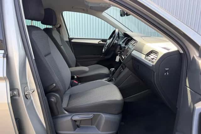 Volkswagen Tiguan (2016) thumbnail 3