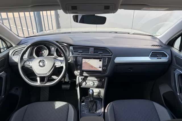Volkswagen Tiguan (2016) thumbnail 6