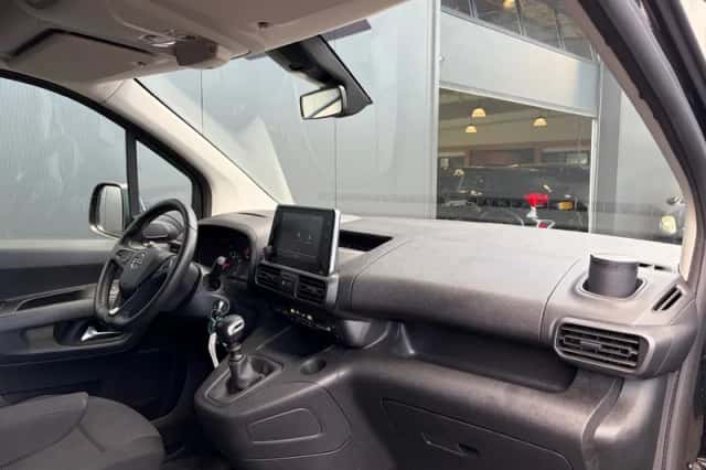 Opel Combo (2023) thumbnail 4