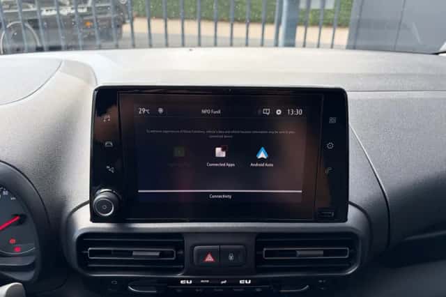 Opel Combo (2023) thumbnail 6