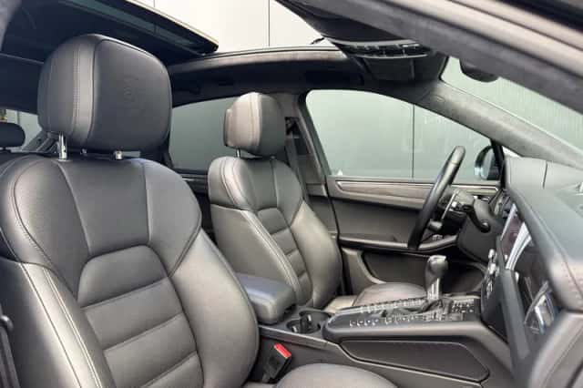 Porsche Macan (2019) thumbnail 5