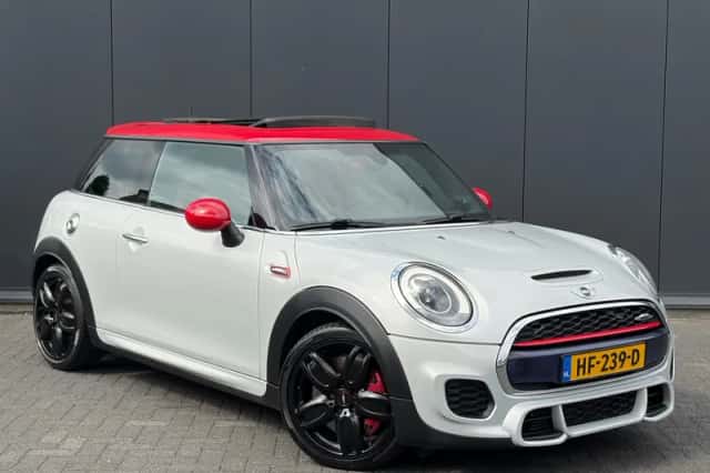 MINI John Cooper Works (2015) thumbnail 1