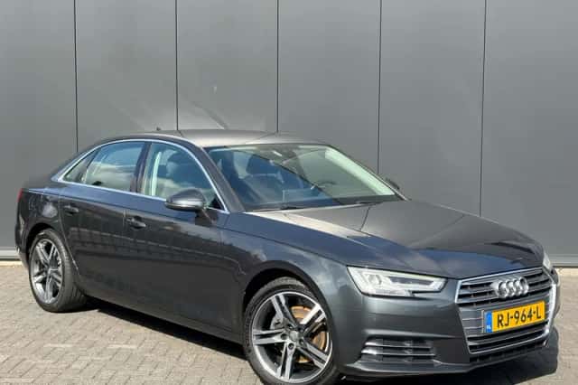 Audi A4 (2017) thumbnail 1