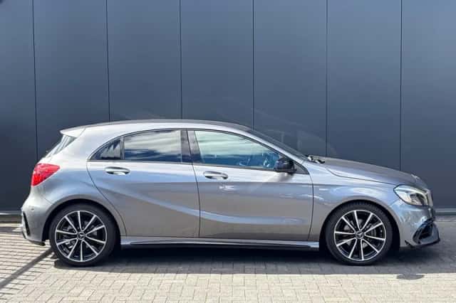Mercedes-Benz A-Klasse (2017) thumbnail 2