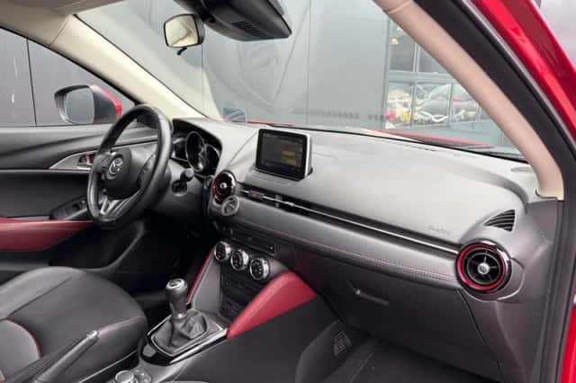 Mazda CX-3 (2017) thumbnail 5