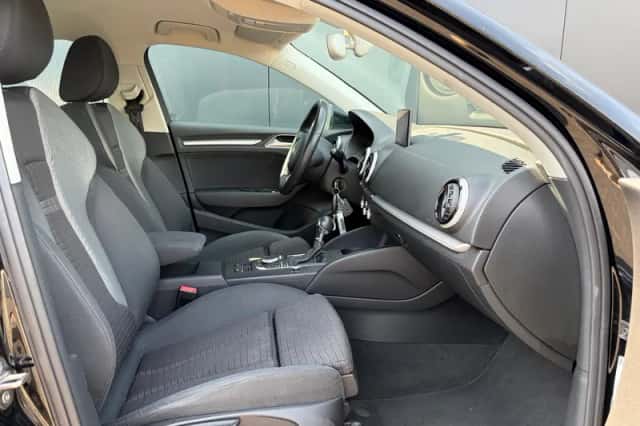 Audi A3 (2014) thumbnail 3