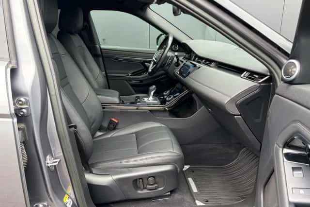 Land Rover Range Rover Evoque (2022) thumbnail 3