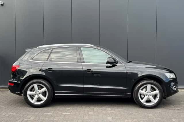 Audi Q5 (2016) thumbnail 2