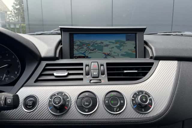 BMW Z4 (2010) thumbnail 5
