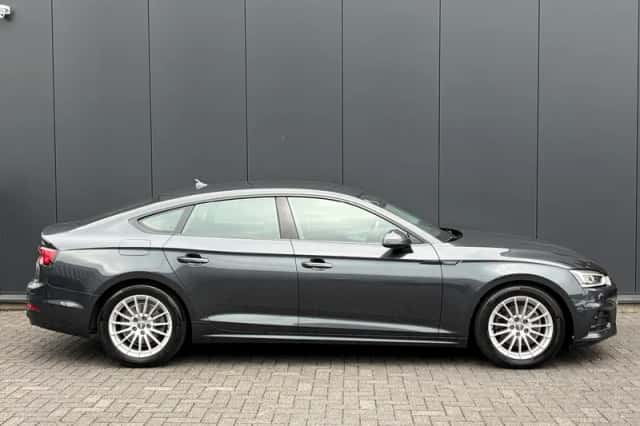 Audi A5 (2019) thumbnail 2