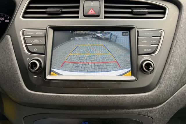 Hyundai i20 (2020) thumbnail 2