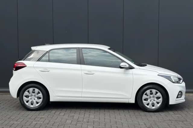 Hyundai i20 (2020) thumbnail 3