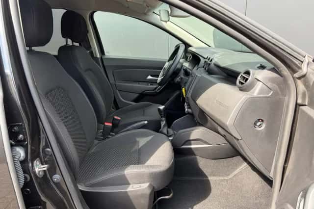 Dacia Duster (2019) thumbnail 3