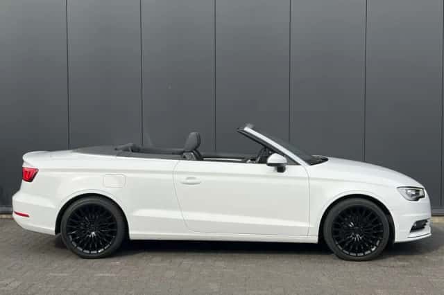 Audi A3 (2014) thumbnail 2