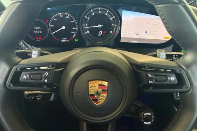 Porsche 911 (2021) thumbnail 6