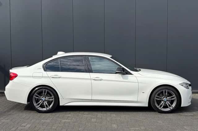 BMW 3-Serie (2016) thumbnail 2