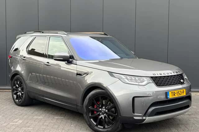 Land Rover Discovery (2018) thumbnail 1
