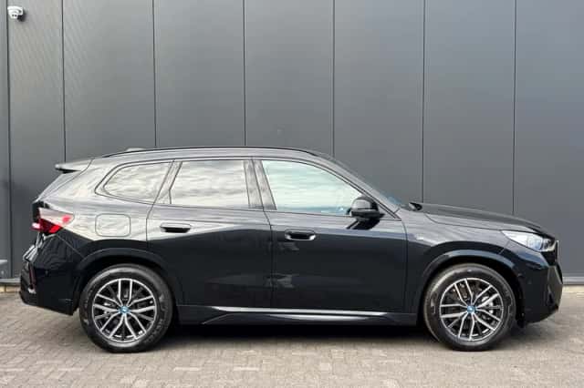 BMW X1 (2025) thumbnail 2