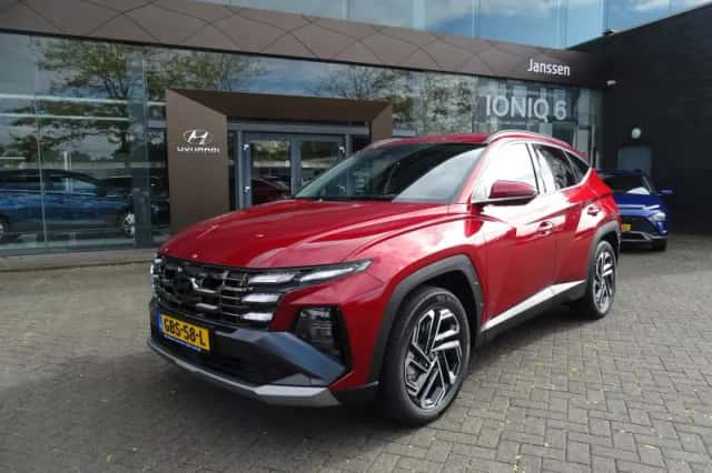 Hyundai Tucson (2024) thumbnail 1