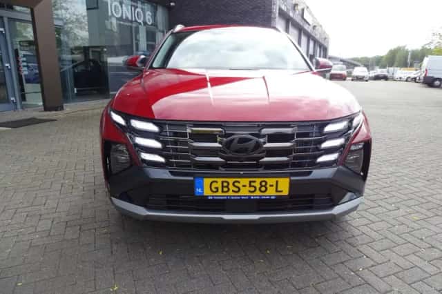 Hyundai Tucson (2024) thumbnail 3