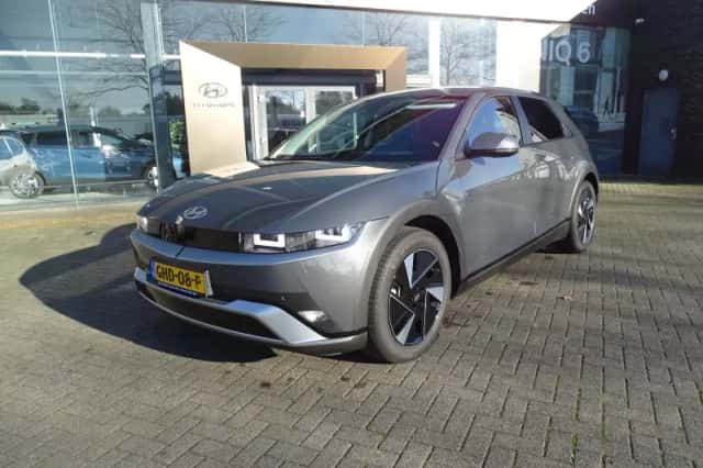 Hyundai Ioniq 5 (2024) thumbnail 1
