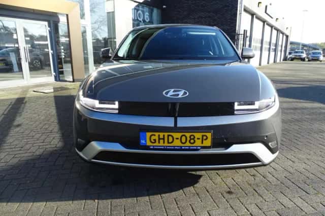 Hyundai Ioniq 5 (2024) thumbnail 3