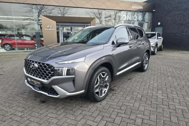 Hyundai Santa Fe (2023) thumbnail 1