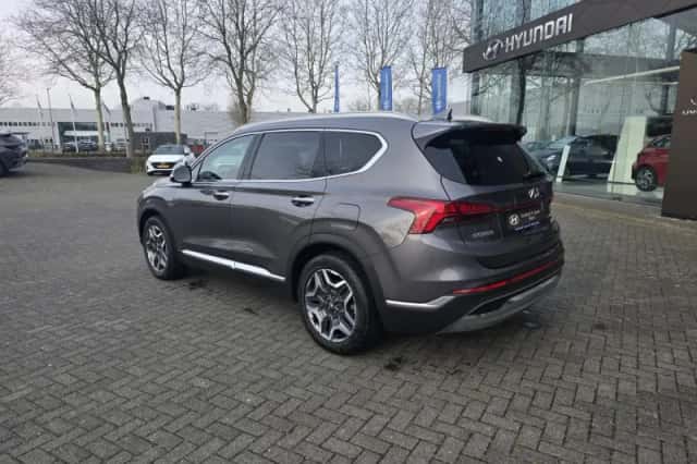 Hyundai Santa Fe (2023) thumbnail 4