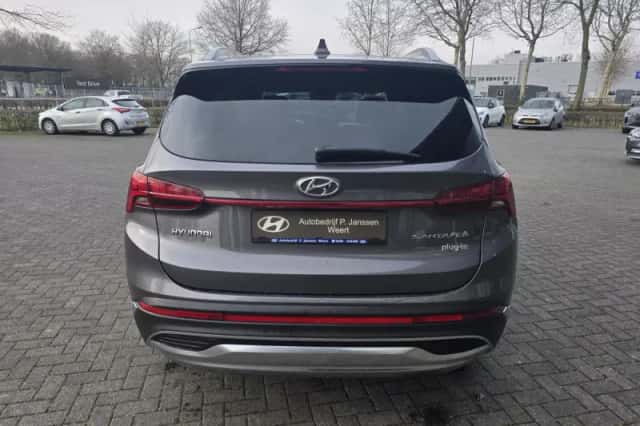 Hyundai Santa Fe (2023) thumbnail 6