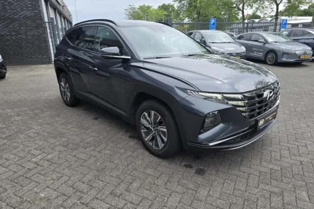 Hyundai Tucson (2024) thumbnail 2