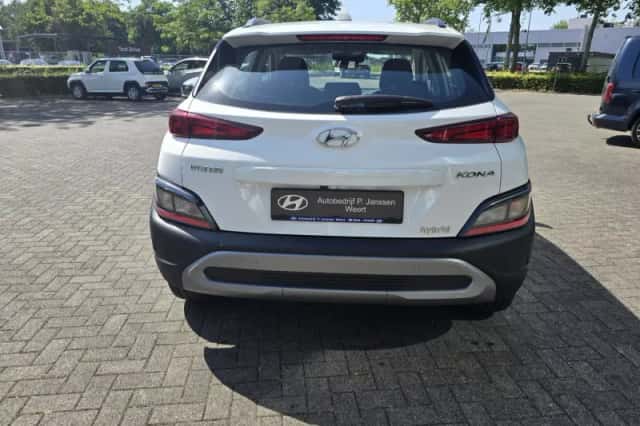 Hyundai Kona (2022) thumbnail 5