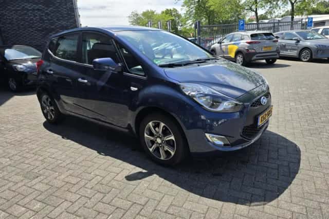 Hyundai ix20 (2017) thumbnail 2