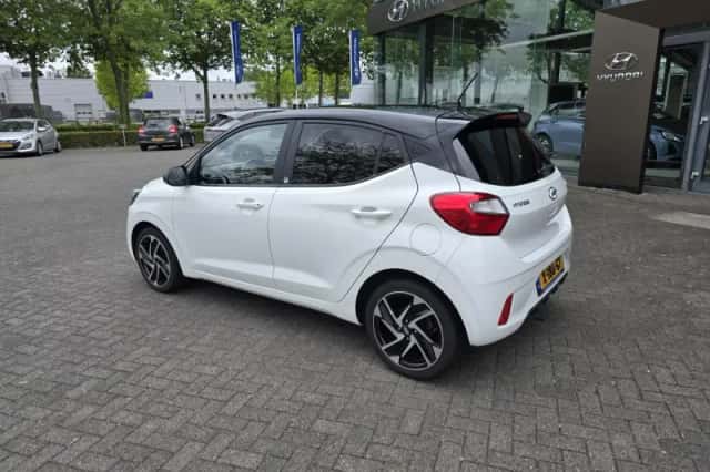 Hyundai i10 (2022) thumbnail 4