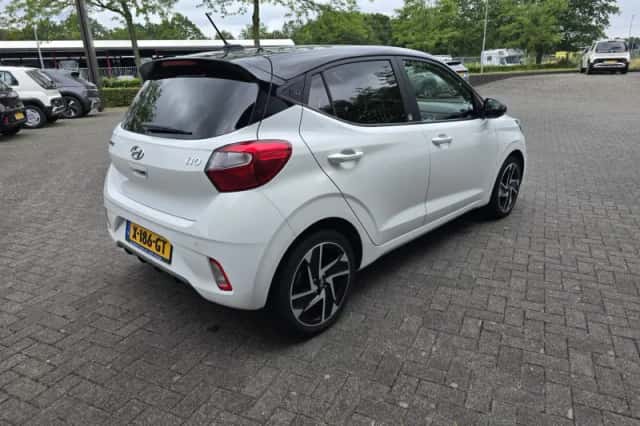 Hyundai i10 (2022) thumbnail 5
