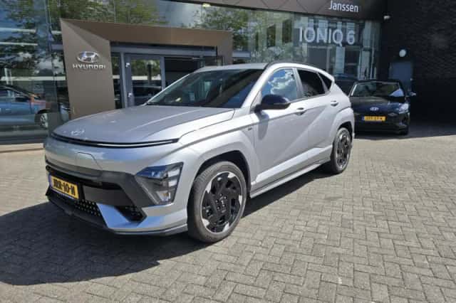 Hyundai Kona (2025) thumbnail 1