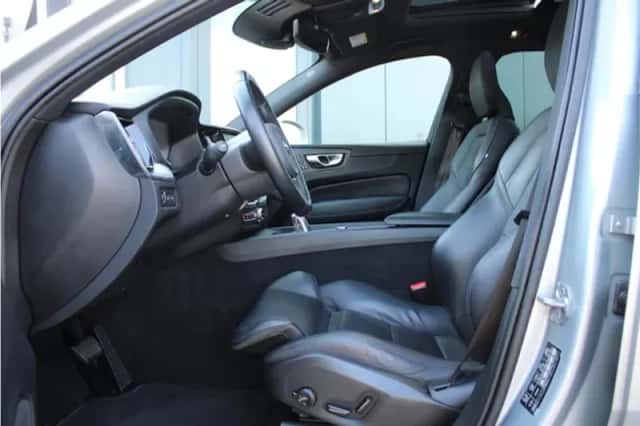 Volvo XC60 (2019) thumbnail 6