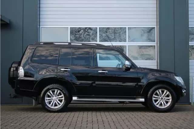 Mitsubishi Pajero (2016) thumbnail 2