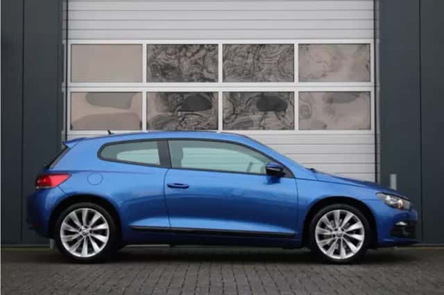 Volkswagen Scirocco (2009) thumbnail 2