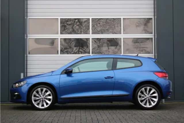Volkswagen Scirocco (2009) thumbnail 3
