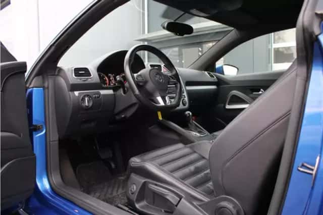 Volkswagen Scirocco (2009) thumbnail 5