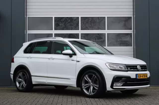 Volkswagen Tiguan (2016) thumbnail 1