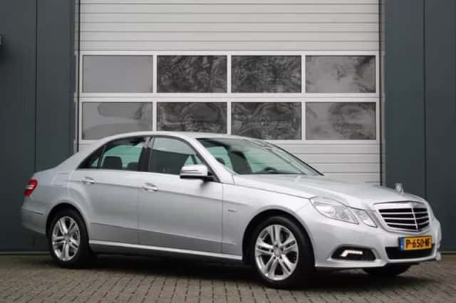 Mercedes-Benz E-Klasse (2010) thumbnail 1