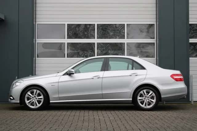 Mercedes-Benz E-Klasse (2010) thumbnail 3