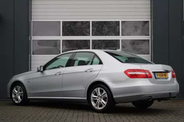 Mercedes-Benz E-Klasse (2010) thumbnail 4