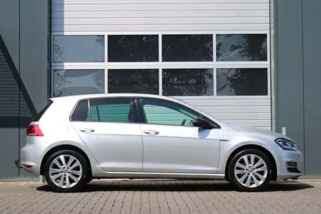 Volkswagen Golf (2014) thumbnail 2
