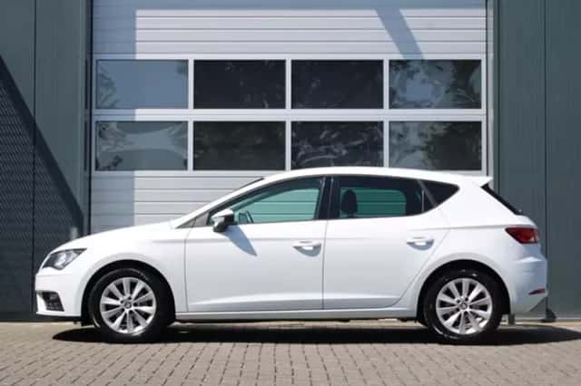 SEAT Leon (2018) thumbnail 3