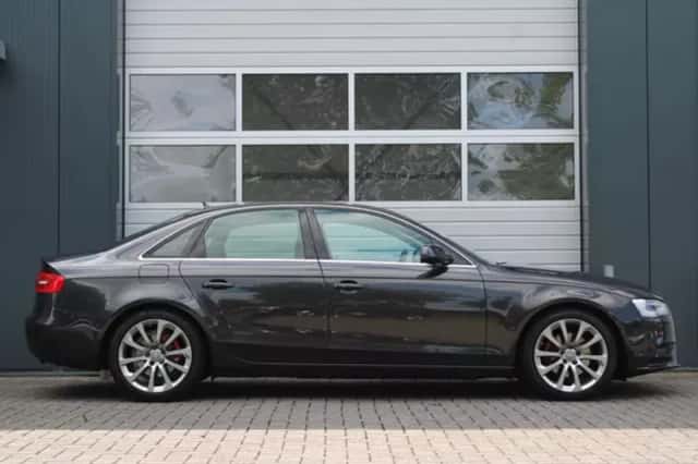 Audi A4 (2013) thumbnail 2