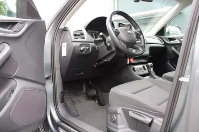 Audi Q3 (2018) thumbnail 5