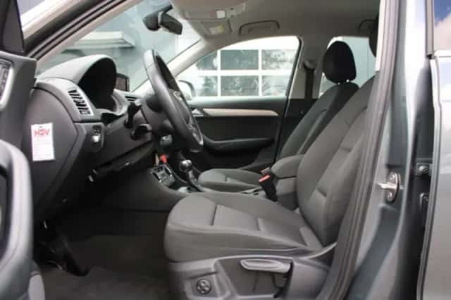 Audi Q3 (2018) thumbnail 6