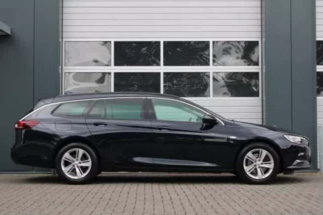 Opel Insignia (2018) thumbnail 2
